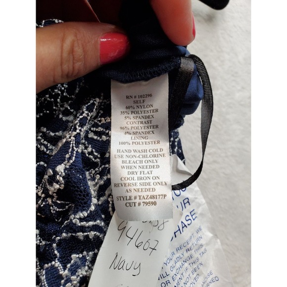 Connected Apparel Jumpsuit Women's Petite 8 Navy Lace Floral Sleeveless Back Zip - Picture 6 of 6